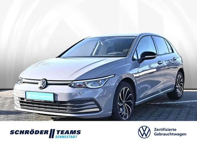 Volkswagen Golf Life 1.5 l eTSI DSG Move 2023 Benzine