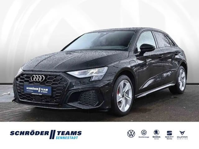 Audi A3 Sportback 45 TFSI e S line Navi Assist-Paket AC... 2022 Hybride / Benzine
