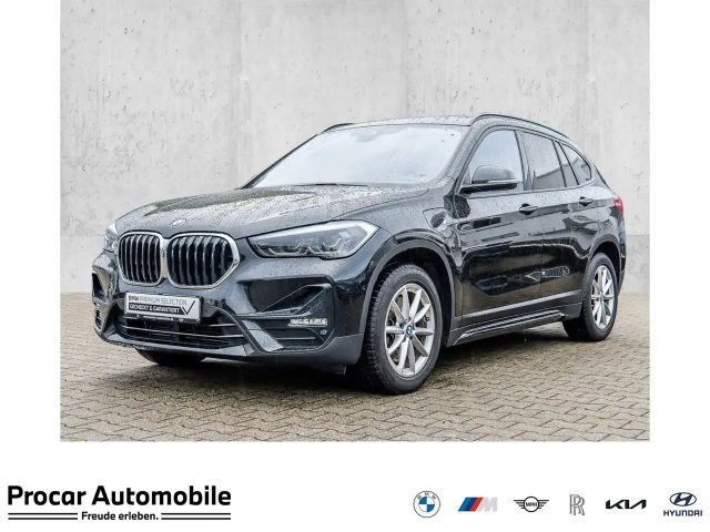 BMW X1 xDrive25e  Sport Line Navi+LED+RFK+Memory-Sitz+HUD 2022 Hybride / Benzine