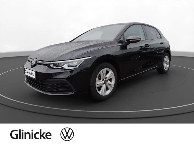 Volkswagen Golf VIII 1.5 TSI Life Navi AppCon. LED RFK 2023 Benzine
