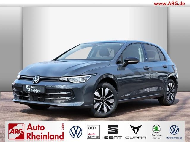 Volkswagen Golf VIII GOAL 1.5 eTSI OPF DSG PANO/MATRIX LED/AHK/PAR 2026 Benzine