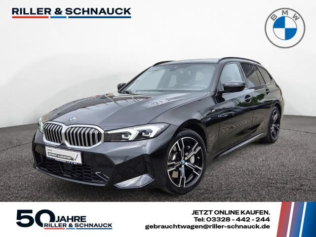 BMW 330 i Touring xDrive M Sport PANO+AHK+KAM+ACC+ 2025 Benzine