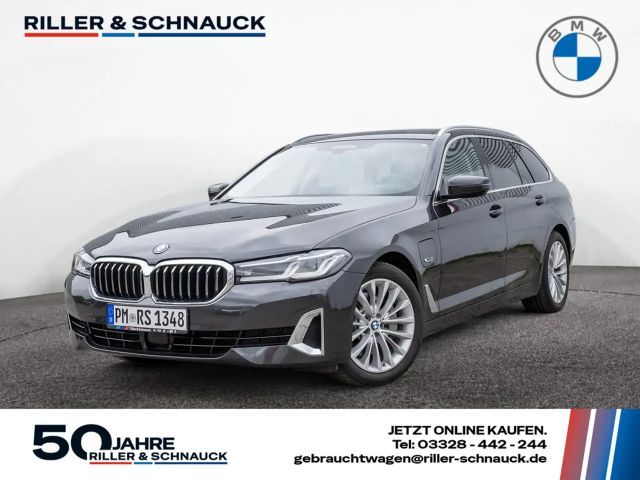 BMW 530 e Touring xDrive Luxury Line LASER+PANO+HU 2022 Hybride / Benzine