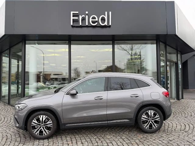 Mercedes-Benz GLA 200 Progressive AHK Multibeam 360° Distronic 2025 Benzine