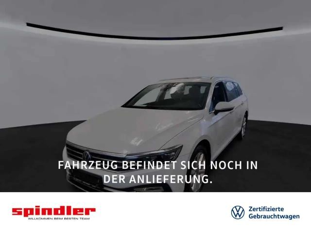 Volkswagen Passat Variant Elegance 2.0 TDI DSG / Pano, AHK 2024 Diesel