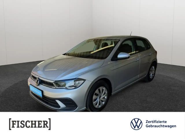 Volkswagen Polo 1.0 Life LED Navi SHZ Carplay PDC vorn & hinten DA 2023 Benzine