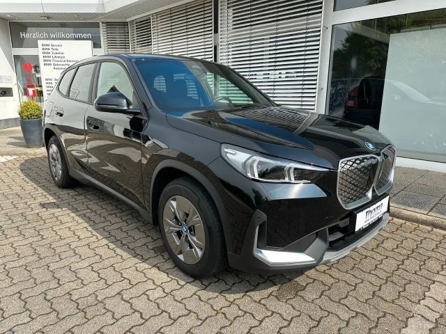 BMW iX1 eDrive20 +ParkAss +RFK +SHZ +Standheiz +LED 2024 Elektrisch