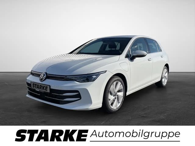 Volkswagen Golf 1.5 TSI DSG eHybrid Style 2026 Hybride / Benzine