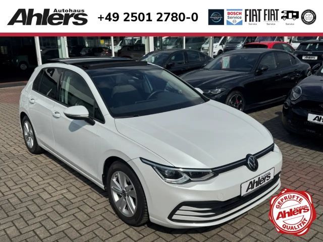 Volkswagen Golf VIII Life+NAVI+PANO+MATRIX+SHZ+CARPLAY+ACC+ 2021 Benzine