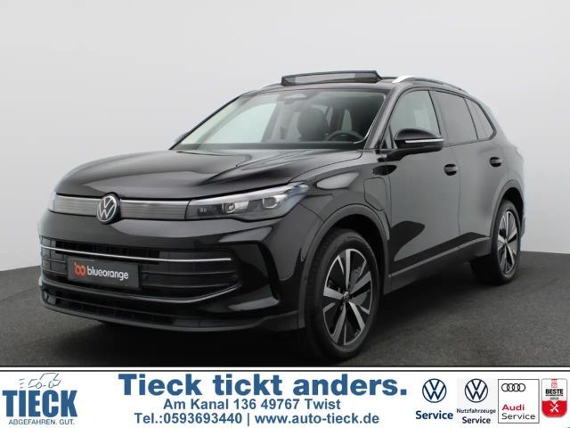 Volkswagen Tiguan 1.5 TSI eHybrid 150 kW Life AHK Panodach 2026 Hybride / Benzine