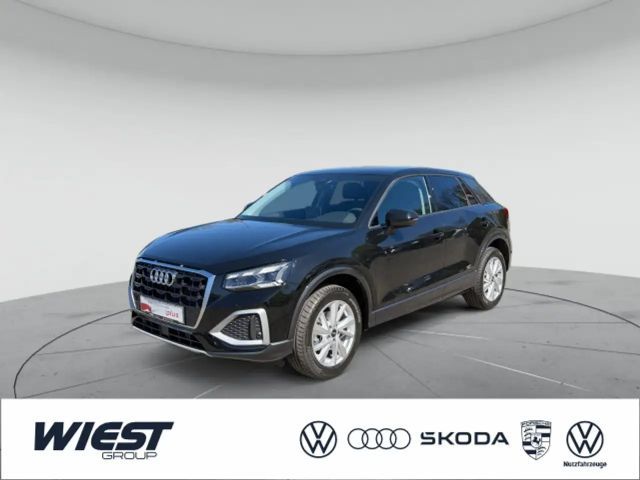 Audi Q2 advanced 30 TFSI MATRIX AHK CarPlay virtual A 2025 Benzine