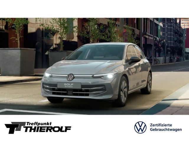 Volkswagen Golf VIII Energy 1.5 eHybrid DSG AHK Matrix Kamera 2025 Hybride / Benzine