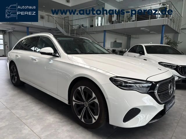 Mercedes-Benz E 300 E 300 T de AVANTGARDE AIRMATIC-DISTRON-ab 3,99%! 2024 Hybride / Diesel