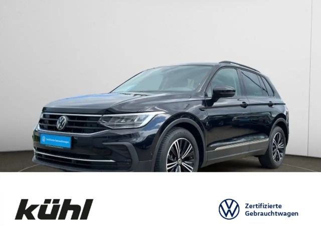 Volkswagen Tiguan 2.0 TSI DSG 4M Life Navi,LM18,Sport-Paket 2022 Benzine