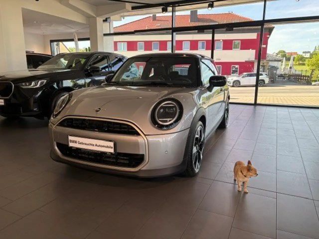 MINI Cooper C Favoured Trim 3-trg. Head-Up DAB LED 2024 Benzine