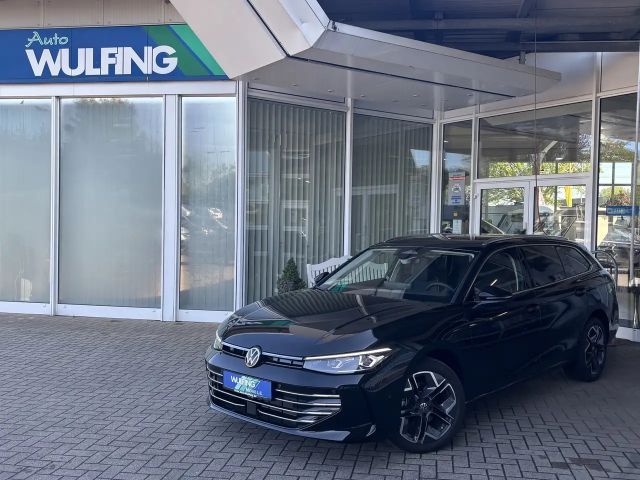 Volkswagen Passat Variant 1.5 eTSI-DSG Elegance, IQ,Navi Pro 2024 Benzine