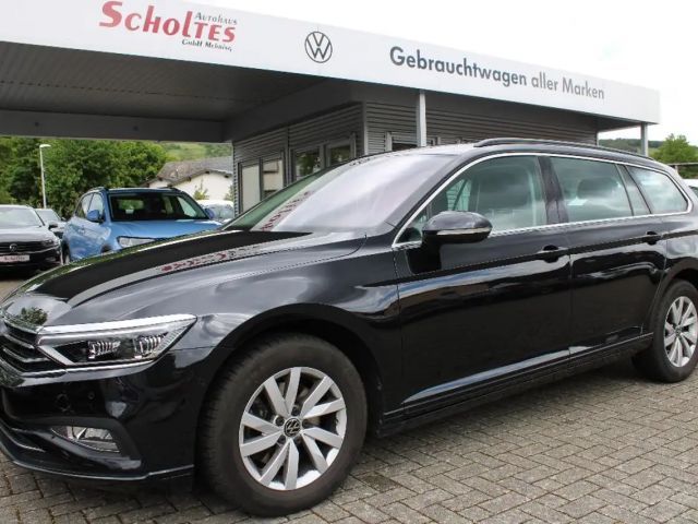 Volkswagen Passat Variant Business 1.5 TSI DSG 2022 Benzine