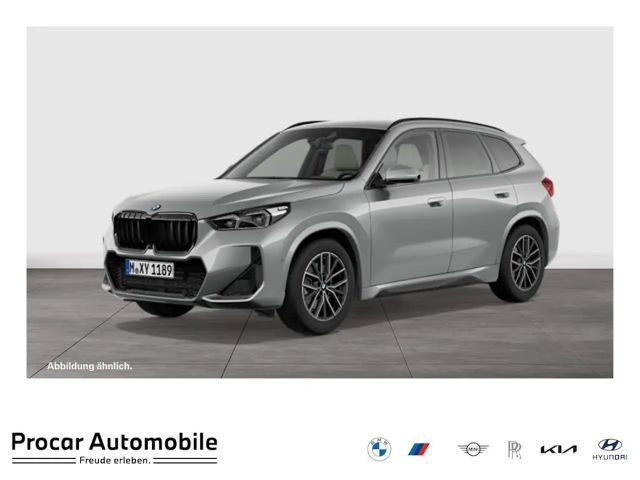 BMW X1 xDrive23i M Sport HUD RFK NAVI LED PDC V+H 2023 Benzine