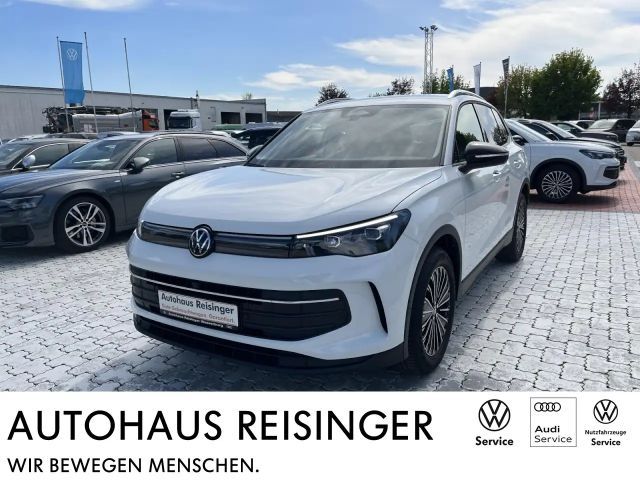 Volkswagen Tiguan 1.5 eTSI DSG Goal (LED+NAVI+ACC+AHK+Area.RearView) 2025 Benzine