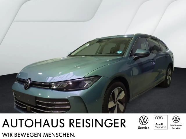 Volkswagen Passat Variant 1.5 eTSI Business DSG (LED+NAVI+APP+AHK+ACC+RearVi 2025 Benzine