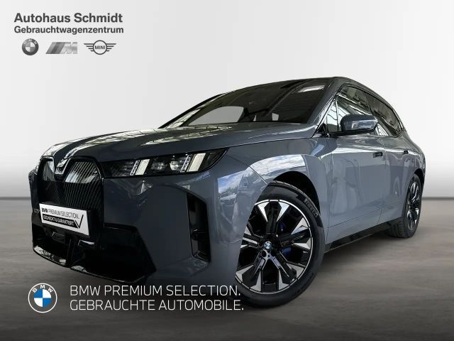 BMW iX xDrive60 804€ netto/mtl.*M Sportpaket*21"*LC Prof. 2025 Elektrisch