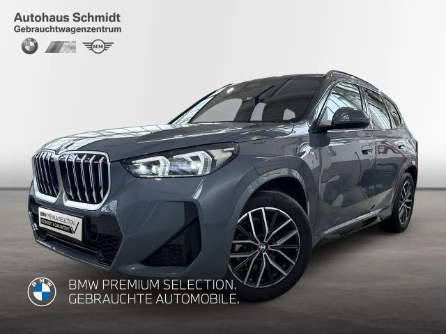 BMW X1 sDrive18i *M Sportpaket*18"*Navi*DAB*AHK*Pano*Adap 2025 Benzine
