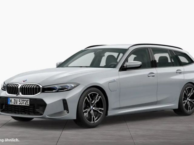 BMW 330 e Touring*M Sportpaket*18"*LC+*HiFi*DAB*Adaüt.LED* 2022 Hybride / Benzine