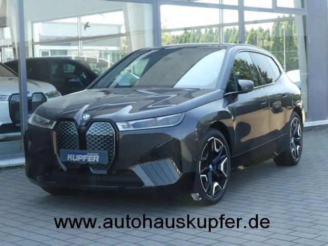 BMW iX xDrive50 Sportpak.AHK°LASER°PANO°Bel.Massages 2023 Elektrisch