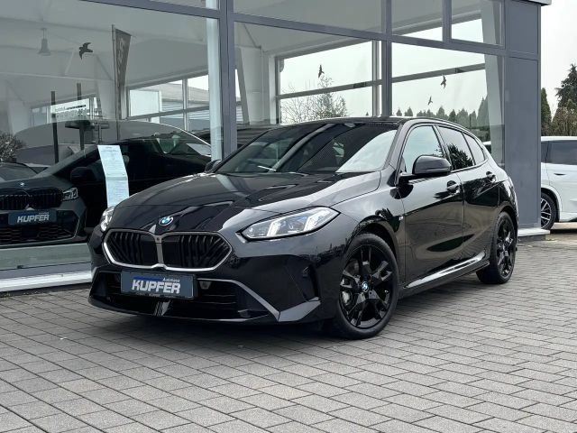 BMW 120 i M Sportpaket Aut°Ad.LED+Fwk.18-Harm.Kardo 2025 Benzine