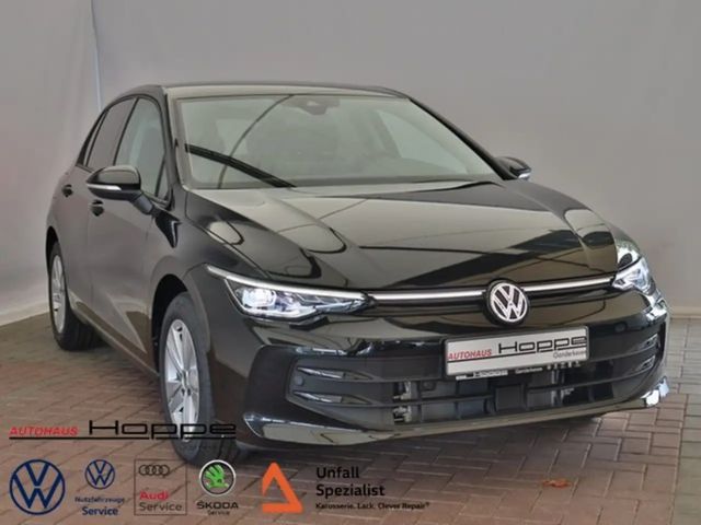 Volkswagen Golf VIII Life 1.5TSI NAVI+LED+ACC+AMBIENTE+MFL-BEHE... 2025 Benzine