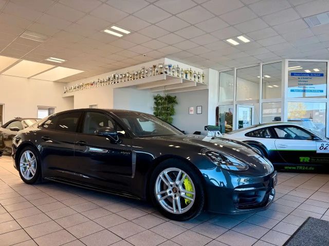 Porsche Panamera 4 E-Hybrid Platinum Edition HeadUp/ACC 2023 Hybride / Benzine