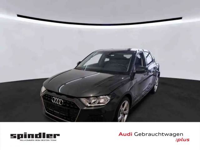 Audi A1 advanced 35 TFSI S-tronic / Navi+ 2022 Benzine