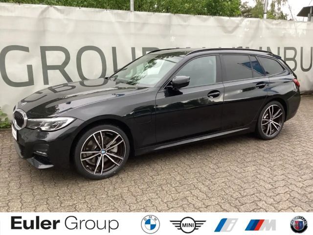 BMW 320 e xDrive Touring HUD AD Navi Leder  HarmanKardon L 2021 Hybride / Benzine