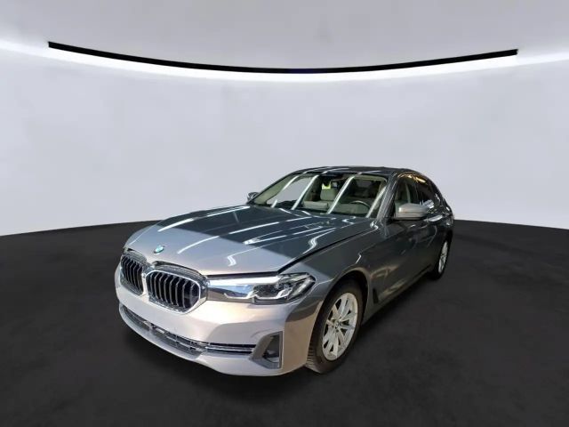 BMW 520 d xDrive H-UP AHK H&K LEDER ACC INDIVIDUAL 2023 Diesel