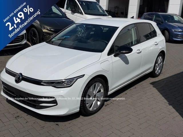 Volkswagen Golf VIII 1.5TSi eHybrid Goal R-Kamera ACC LED 17Zol... 2025 Hybride / Benzine