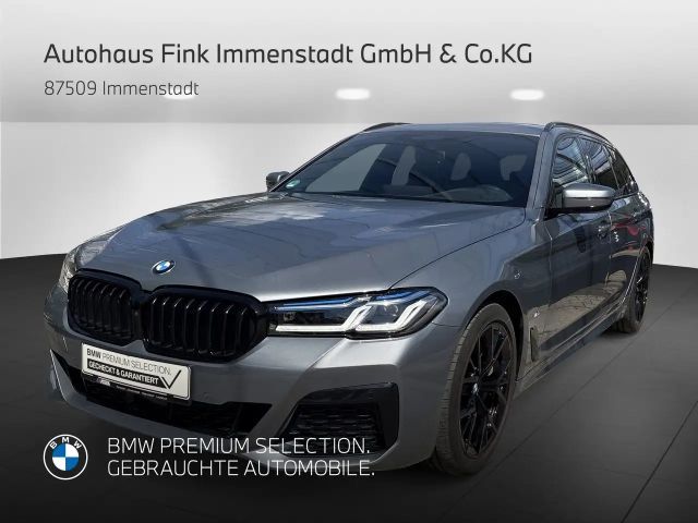 BMW 540 i xDrive A Touring M Sportpaket Head-Up DAB 2023 Benzine