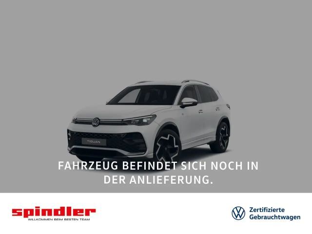 Volkswagen Tiguan R-Line 1.5 eTSI DSG / Navi, CarPlay, LED+ 2024 Benzine