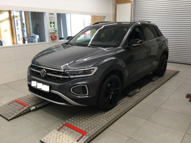 Volkswagen T-Roc Style AHK BLACK STYLE MASSAGE R.CAM NAVI AHK-abneh 2022 Diesel
