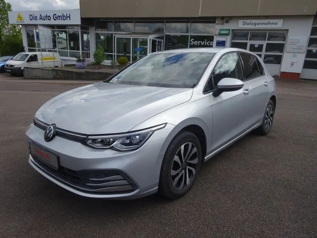 Volkswagen Golf 2023 Benzine