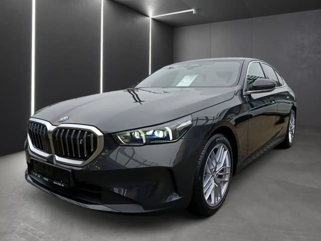 BMW i5 eDrive40 HARMAN/KARDON+19"LM+SSV+LED ADAPTIV+DRIVI 2026 Elektrisch
