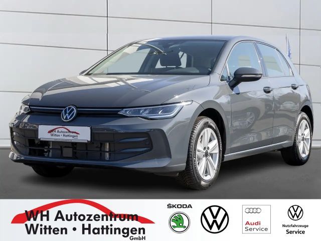 Volkswagen Golf VIII 1.5 TSI Life LED GJ-REIFEN REARVIEW BLUETO... 2025 Benzine