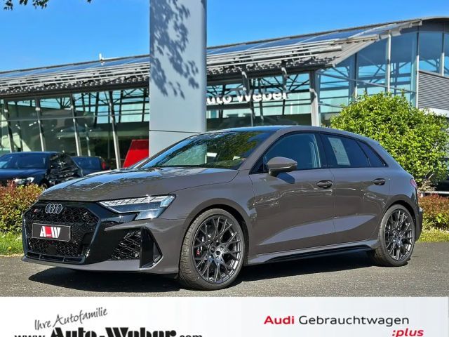 Audi RS3 SPORTBACK GRAUSCHWARZ SCHALE 280KMH MATRIX 2026 Benzine