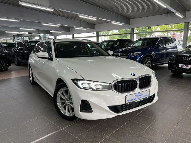 BMW 318 318d Touring HuD+DA+ACC+Panorama+Park+HaKa 2023 Diesel