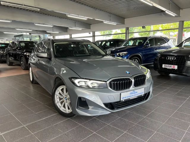 BMW 318 318d Touring HuD+Spur+HiFi+Park Assist+LED+uvm. 2023 Diesel