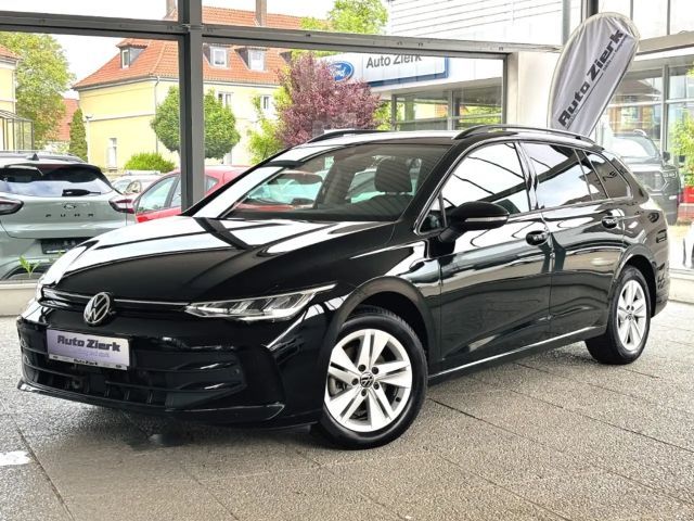 Volkswagen Golf VIII Variant 1.5 eTSI DSG Life ACC LED SHZ 2025 Benzine