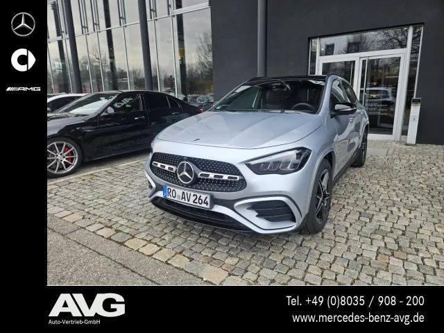 Mercedes-Benz GLA 200 GLA 200 AMG Special Edition Pano AHK LED 360° 2025 Benzine