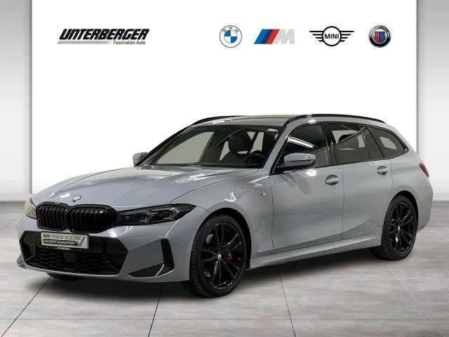 BMW 330 i xDrive Touring M Sportpaket Pro AHK ACC RFK 2023 Benzine