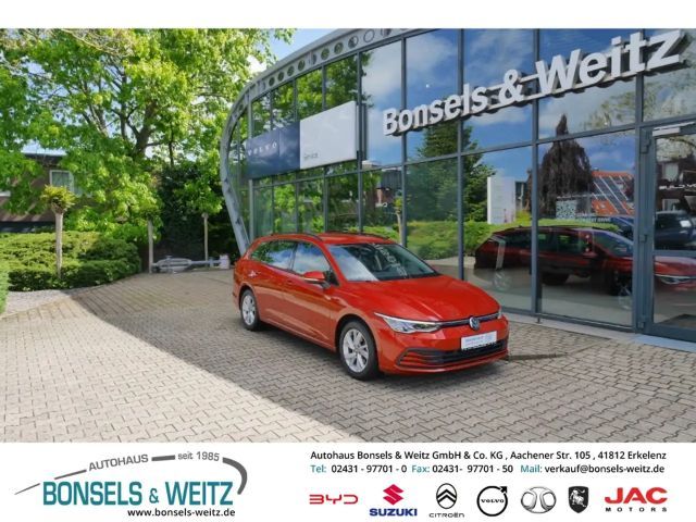 Volkswagen Golf VIII VARIANT 1.0 TSI LIFE OPF AHK-klappbar Navi Di 2022 Benzine