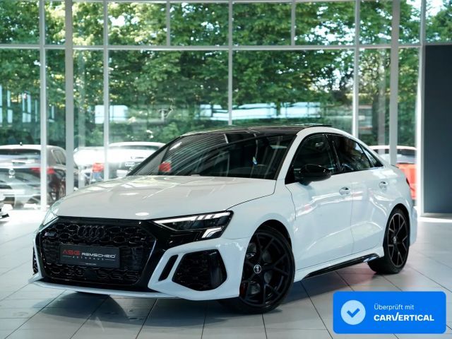 Audi RS3 q. Limousine *2.H *ACC*Pano*RS-Sitze*S-AGA 2022 Benzine