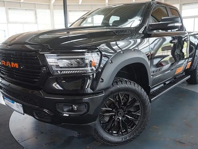 Dodge RAM 1500 HEMI Quad Cab 4x4*AHK*Longbed* 2022 Benzine